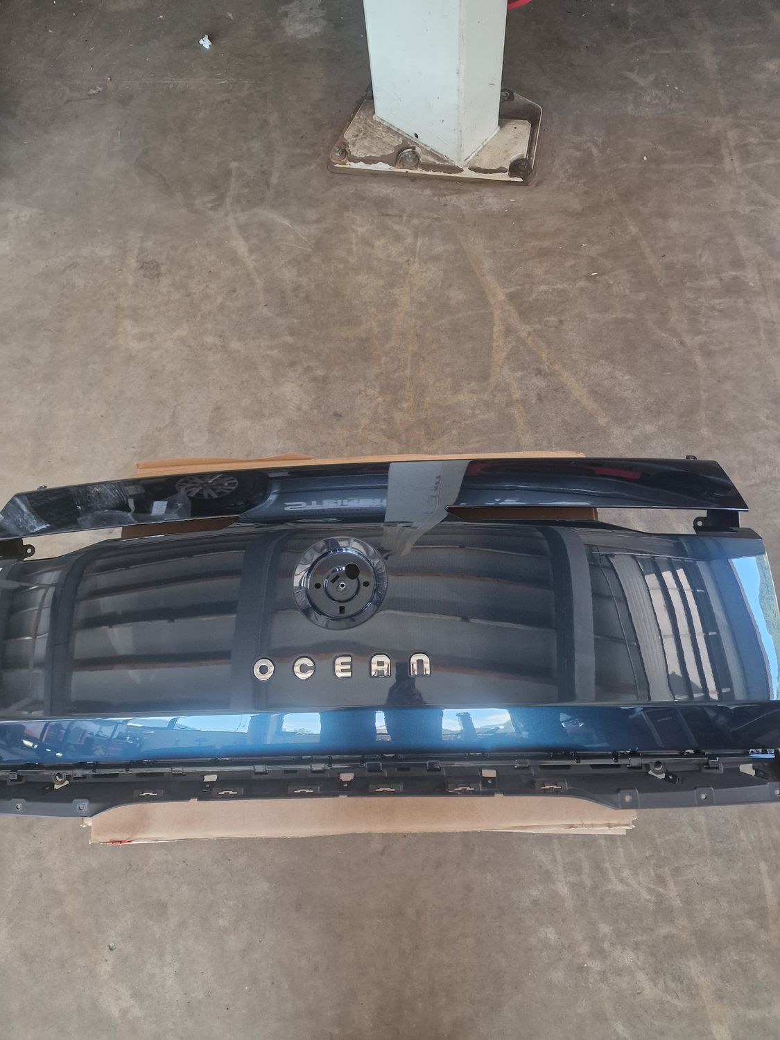 FP TAILGATE ASM Sea Green Gloss