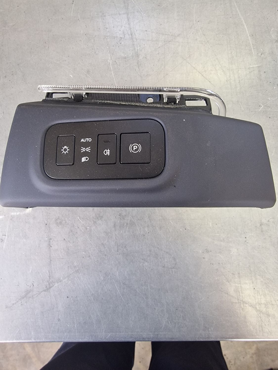 IP MIDROLL LOWER DRIVER SIDE LHD INDIGO INCL SWITCH PANEL
