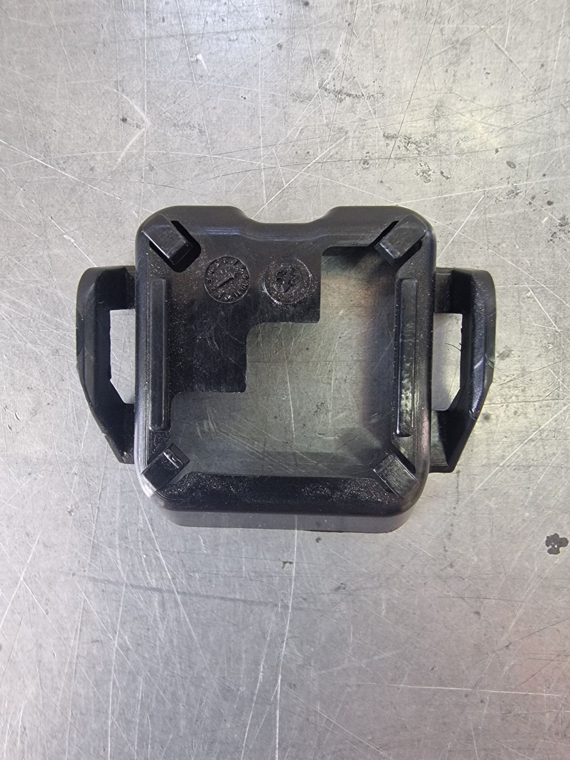 OUTER BRACKET FOR CAMERA