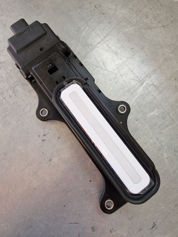 OUTER DOOR HANDLE FRT RH NFC JCWH for right-hand drive