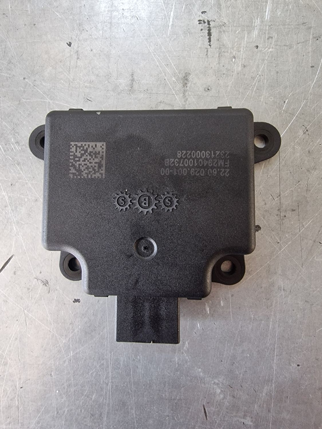ELECTRIC VENT OUTER CONTROLLER