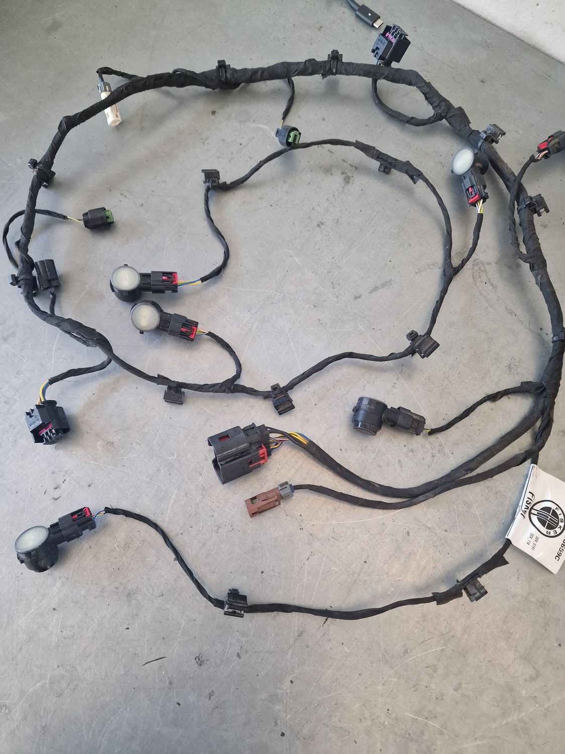 REAR BUMPER WIRING HARNES with PARKING SENSORS