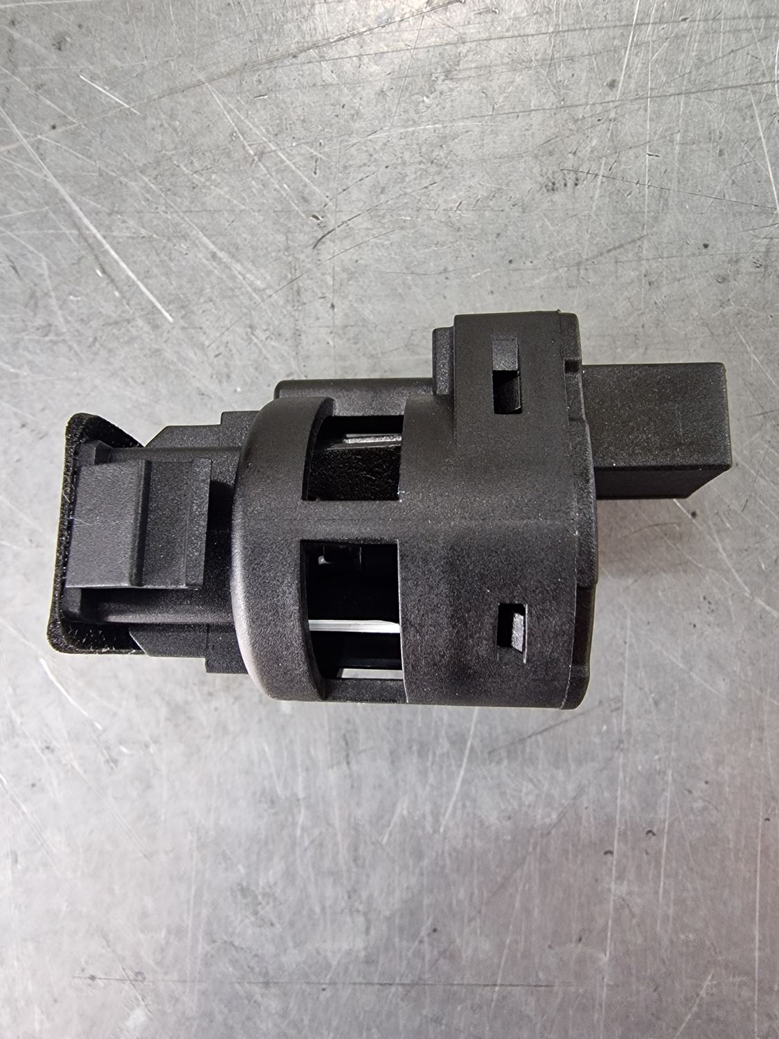 LEFT CABIN TEMPERATURE SENSOR