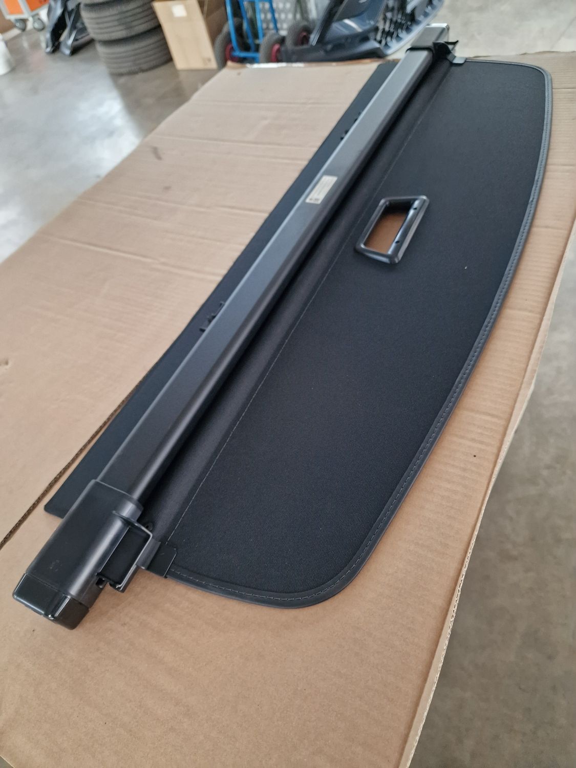 COMPARTMENT LUGGAGE COVER ASSY USED A