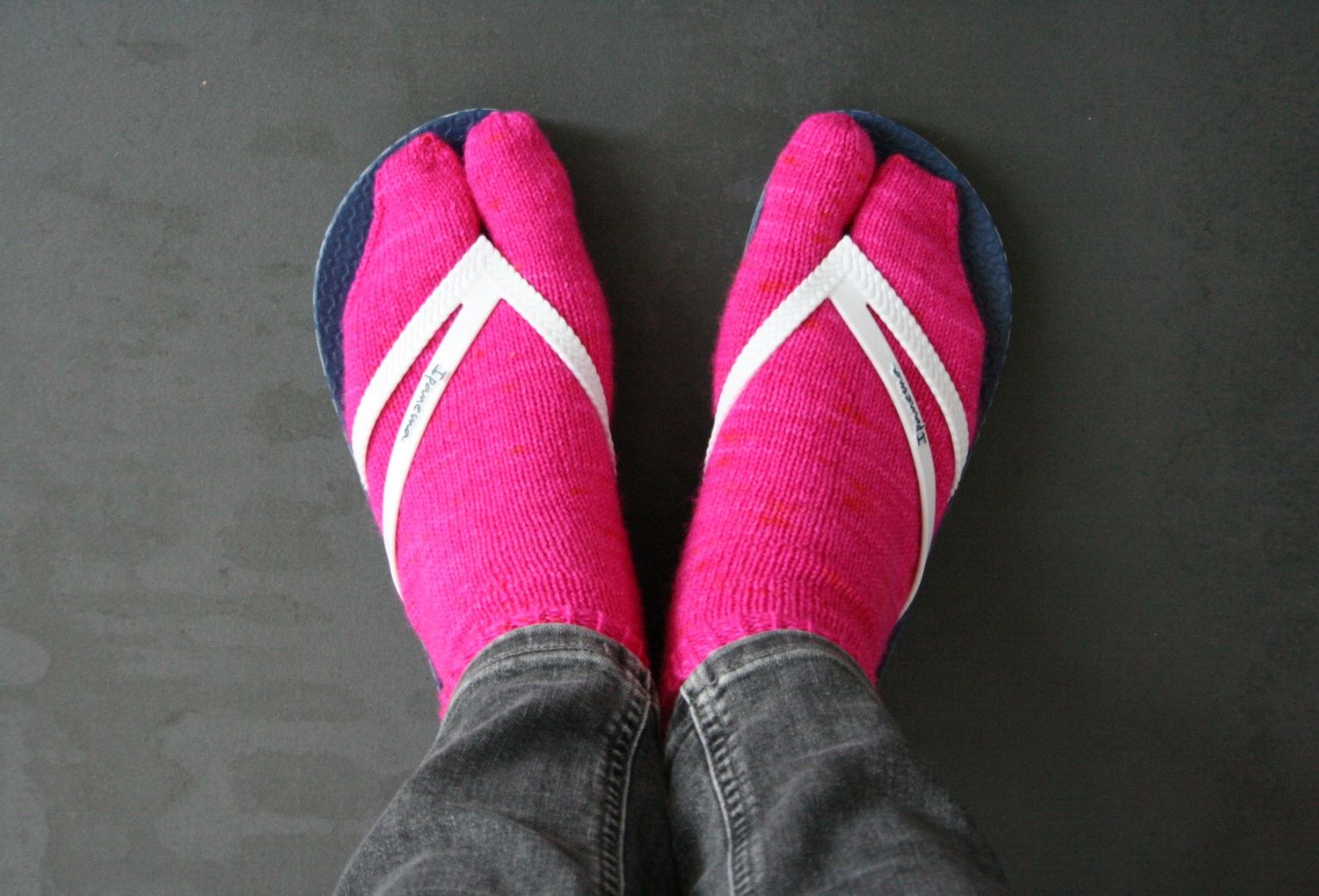 Strickanleitung Tabi Toes – Zehensocken im japanischen Stil für den Sommer