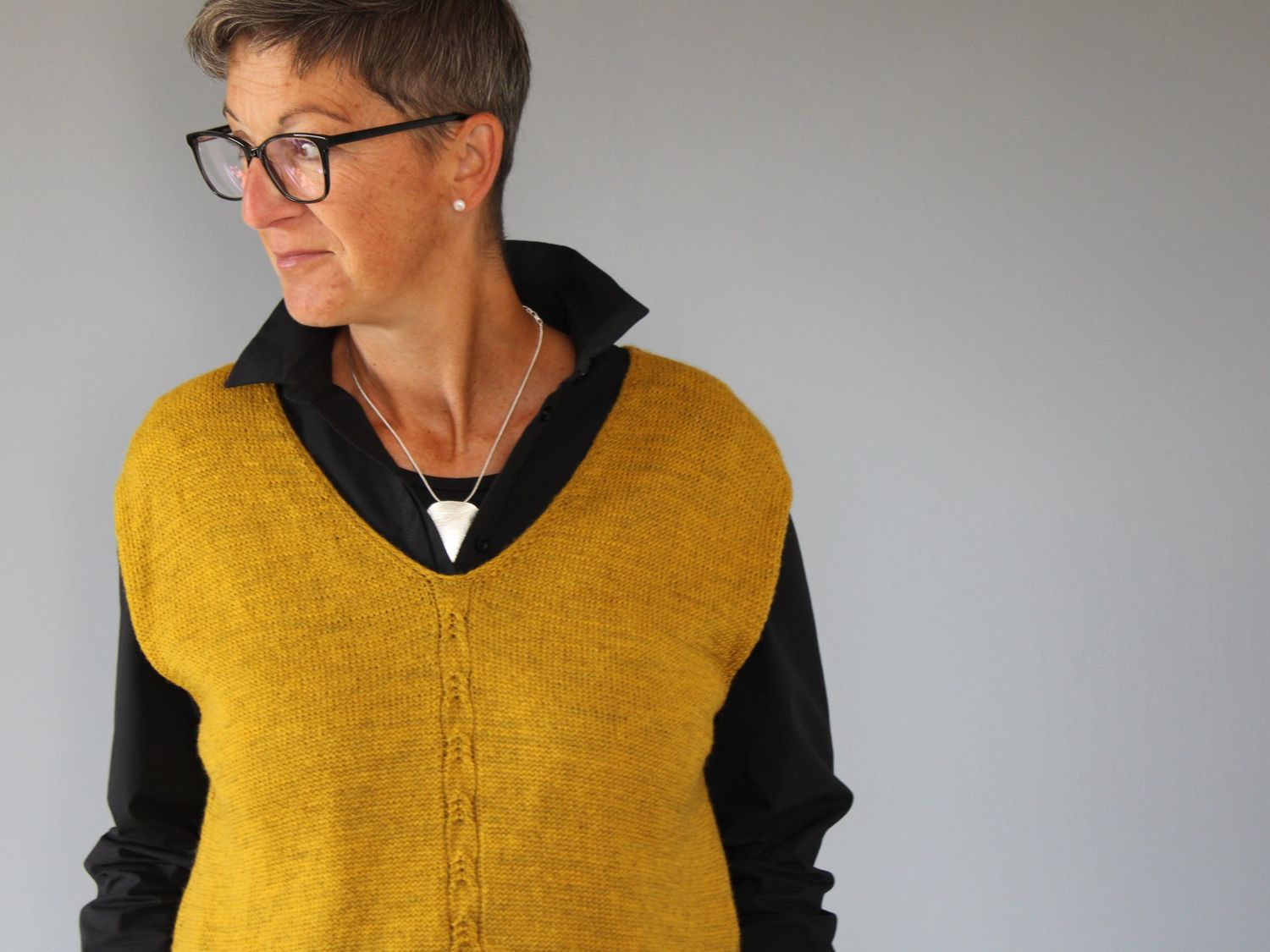 Vest End Girl – Vielseitiger Slipover zum Selberstricken