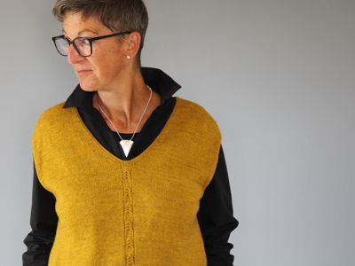 Vest End Girl – Vielseitiger Slipover zum Selberstricken