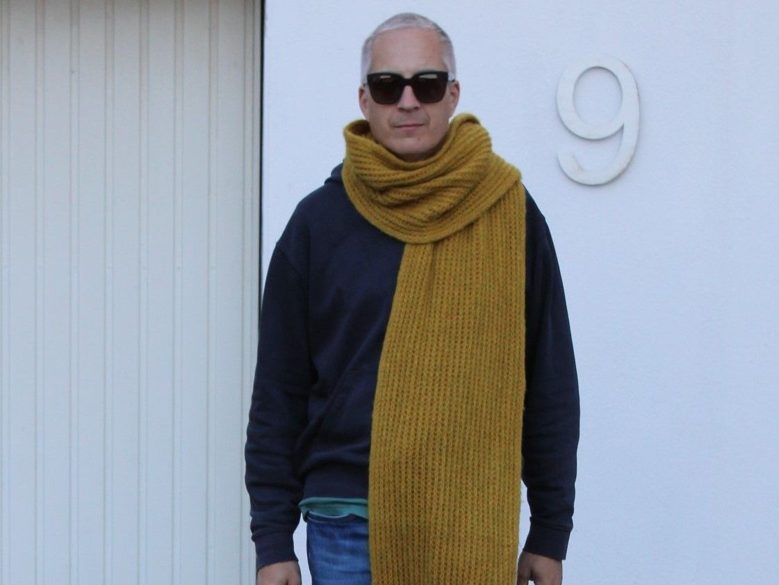 Goldberg - Strickanleitung für einen kuscheligen Schal in Vollpatent - perfekt für Brioche Anfänger