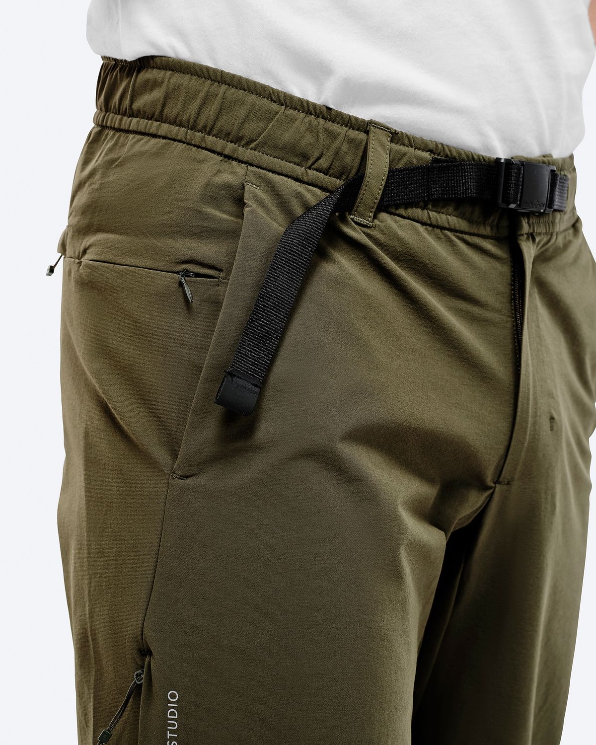 Mountain Studio TECHNICAL MOUNTAIN CHINO