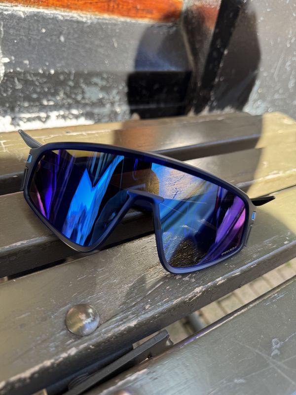 Oakley Latch Panel matte Trans Navy