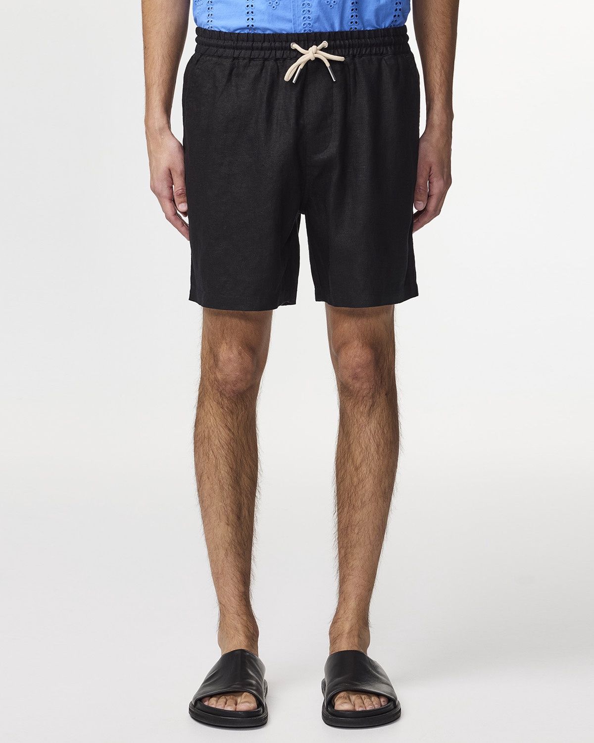 NN07 Gregor  1454 Black
