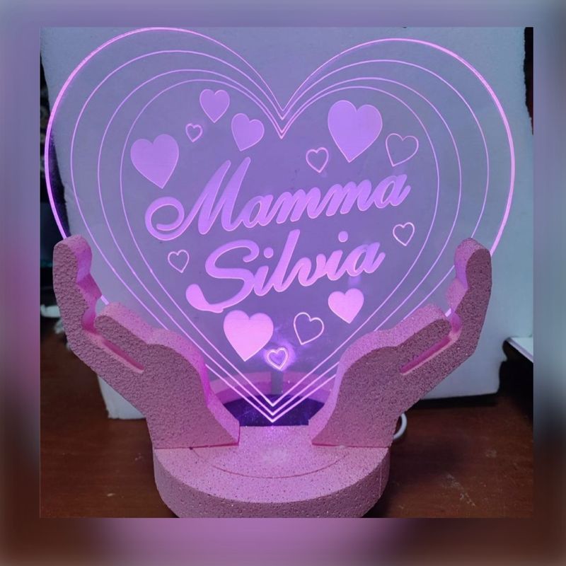 Lampada con mani