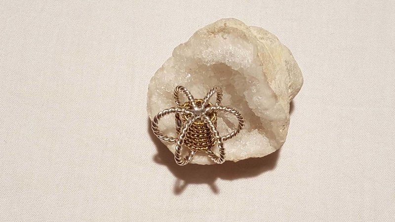 Lost cubit pendant harmonizer