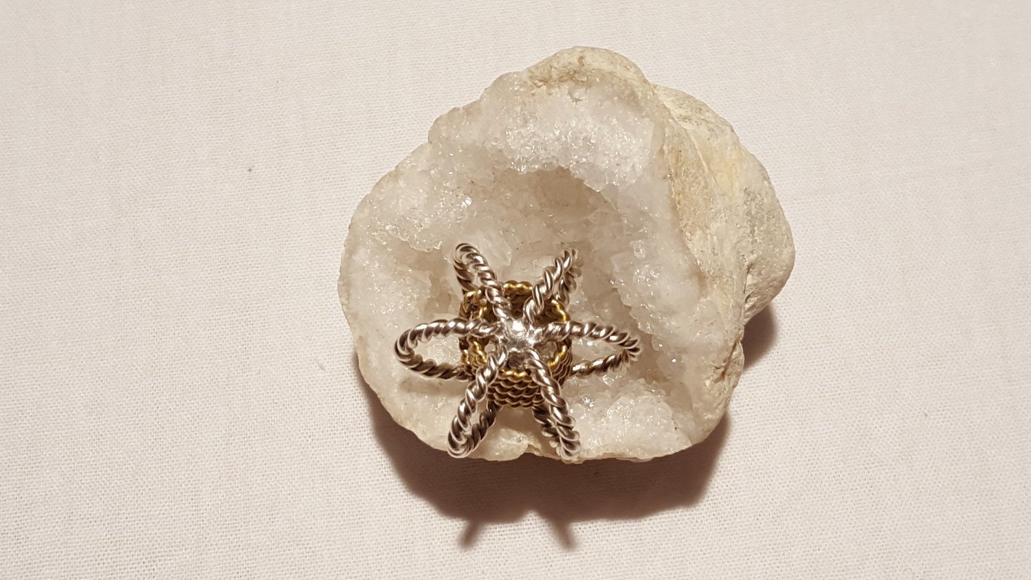 Sacred cubit pendant harmonizer