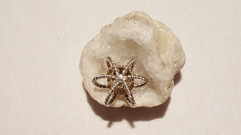 Sacred cubit pendant harmonizer