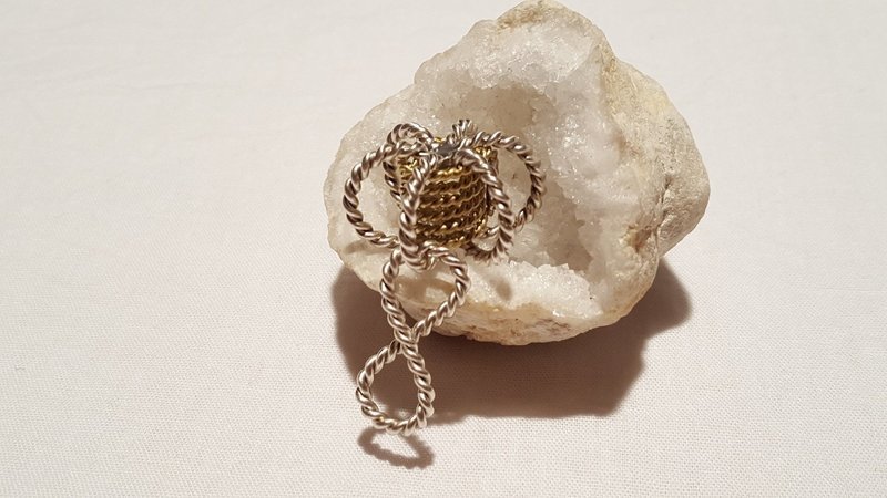 Sacred cubit pendant harmonizer with infinite