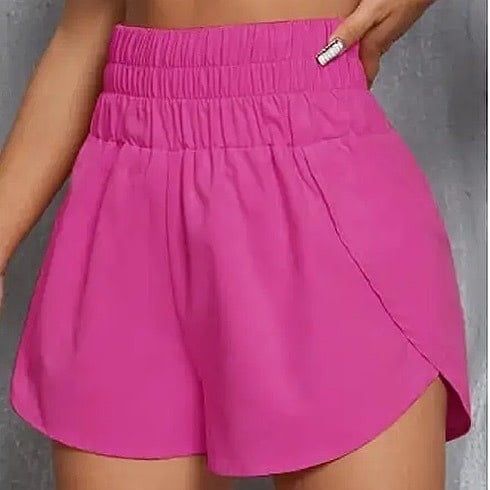 Smocked Windbreaker Shorts 