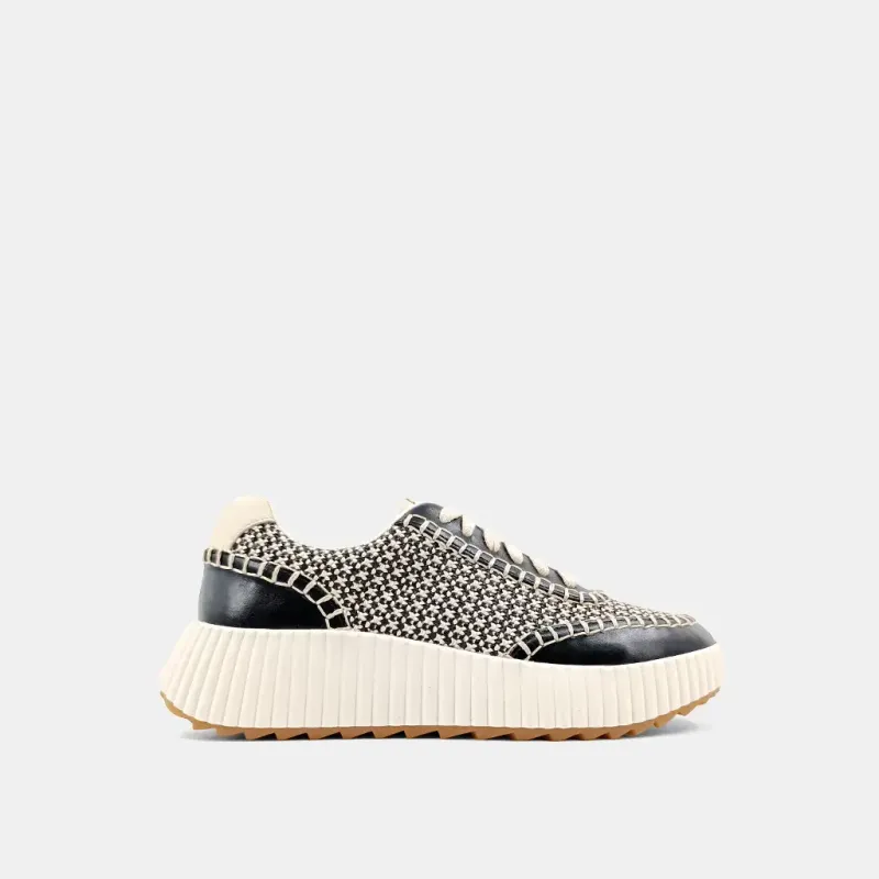 Selina Sneaker