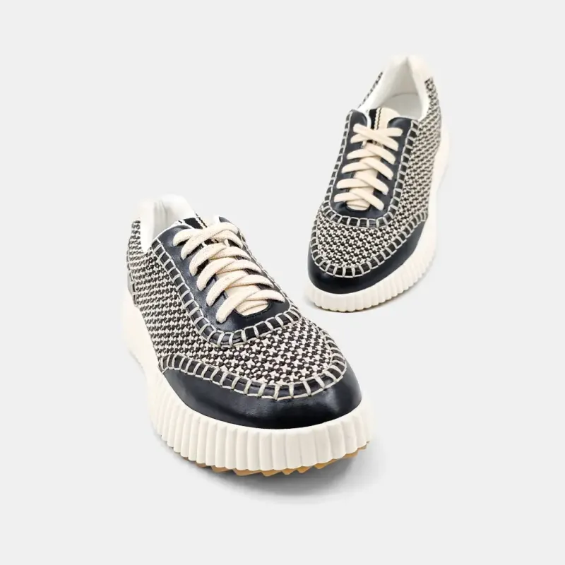 Selina Sneaker