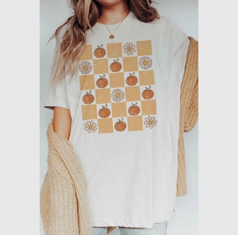 Checkered Pumpkins/Daisies Graphic Tee