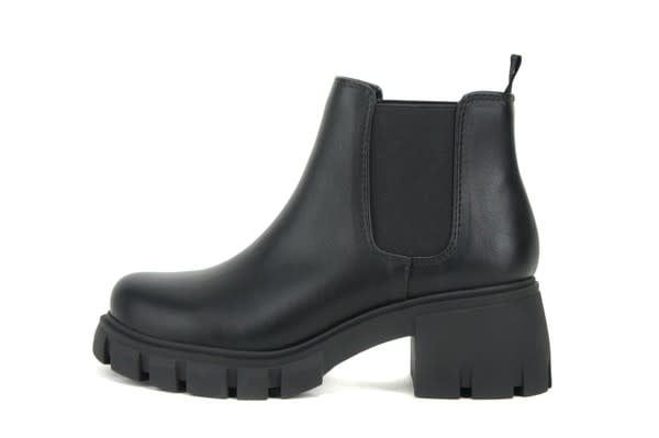 Women&#39;s Soda Pioneer Lugged Chelsea Boots, Color: Black, Size: 5.5