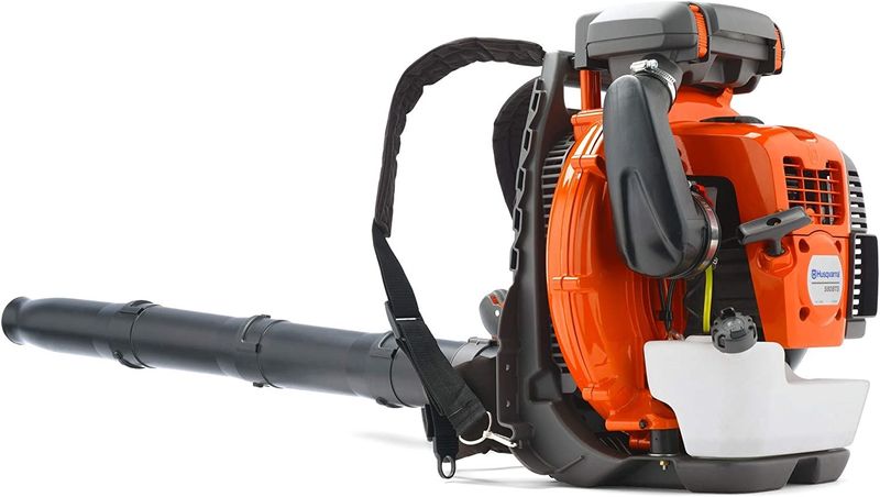 HU 580BTS 76 cc tube throttle b/p blower, 907 cfm/206 mph, 2