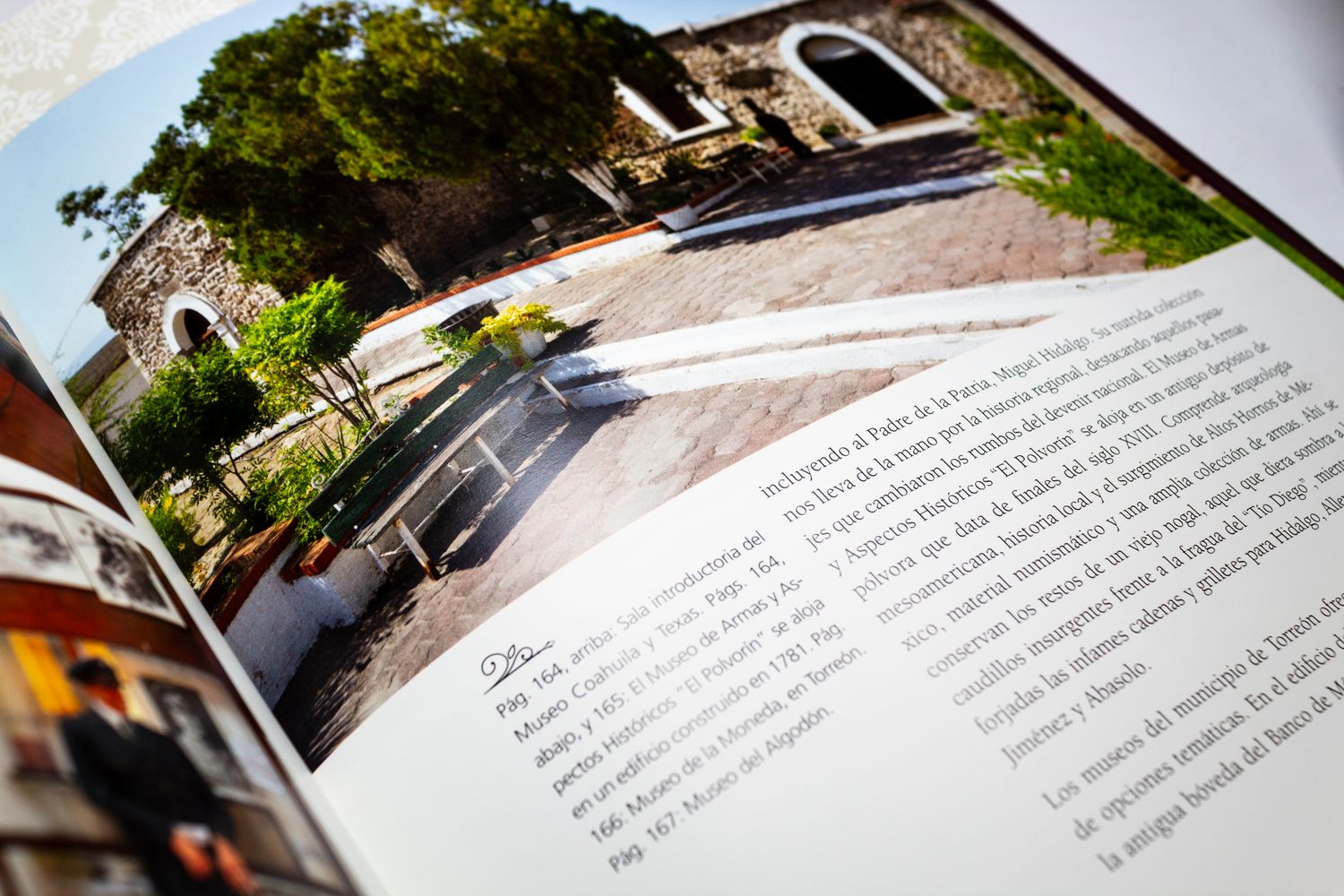 Los escenarios del alma. Teatros, museos y recintos culturales de Coahuila_Arturo Villarreal y Lucía Sánchez_Quintanilla Ediciones_Interiores