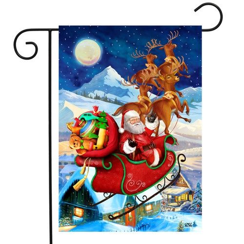 Santa&#39;s Sleigh Garden Flag