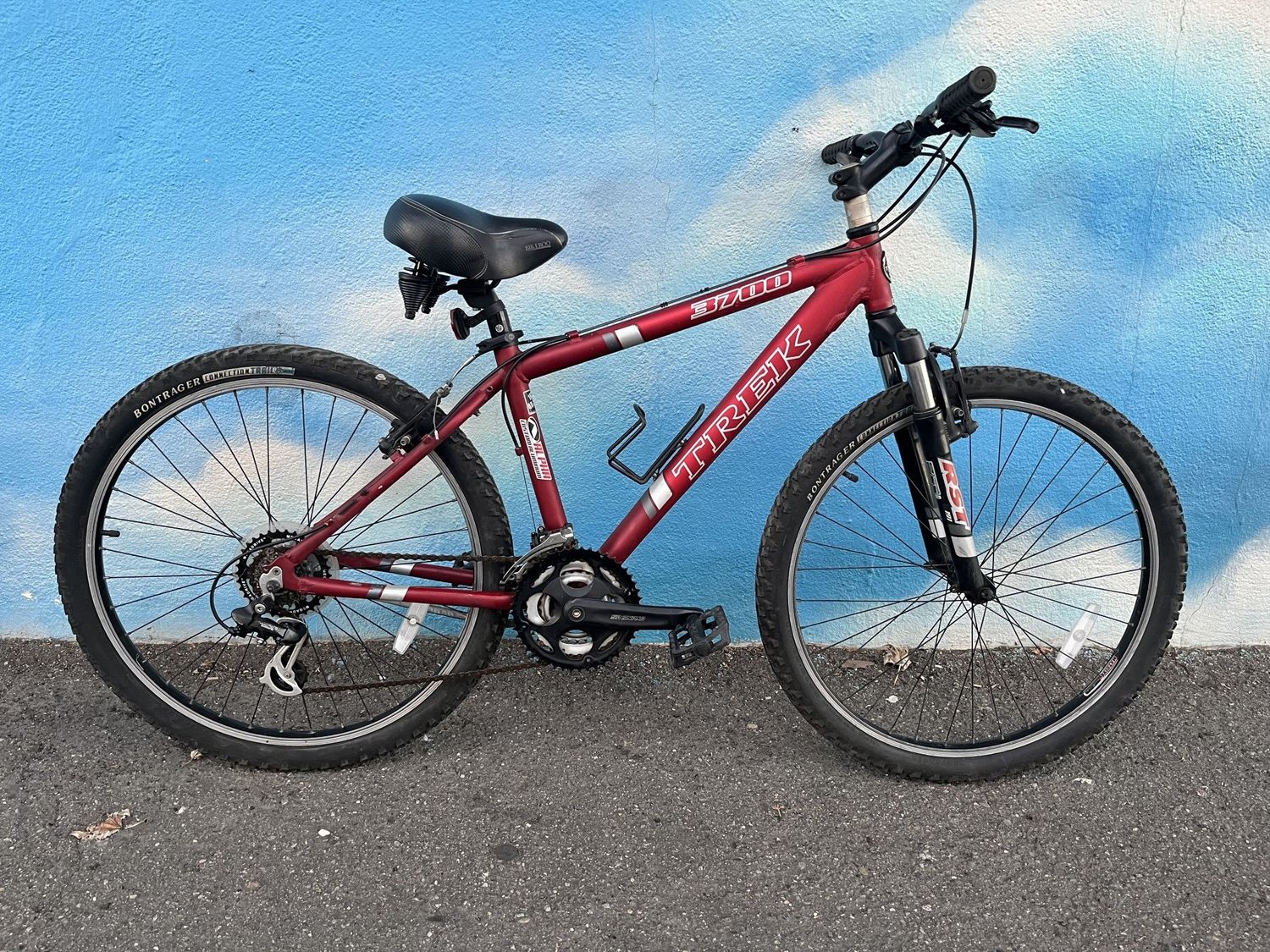 used Trek 3700, red wine, small