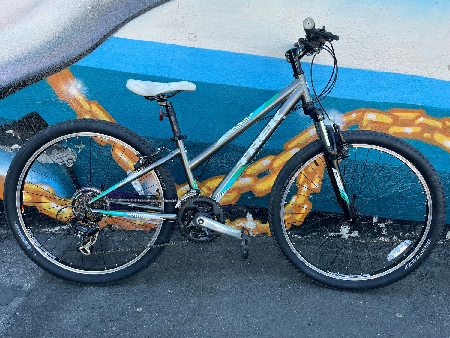 used Trek 820, gray/green/blue, XSmall