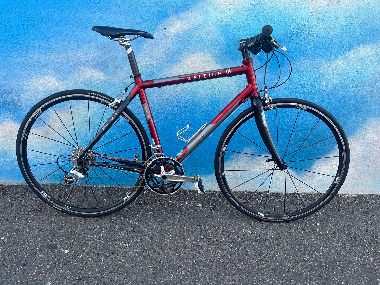 used Raleigh Cadet, burgundy/silver, large 19in