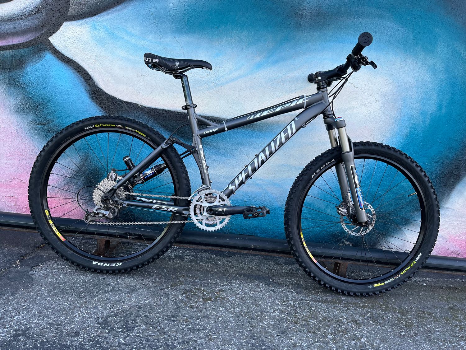 used Specialized Epic, gray, medium 17.5&quot;