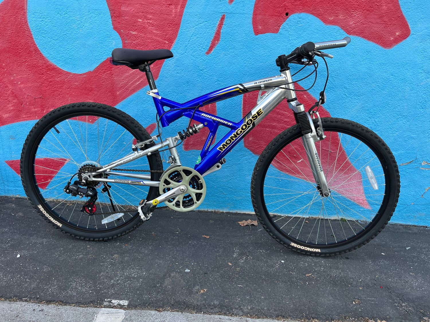 used Mongoose Rock River, silver/blue, medium, as-is