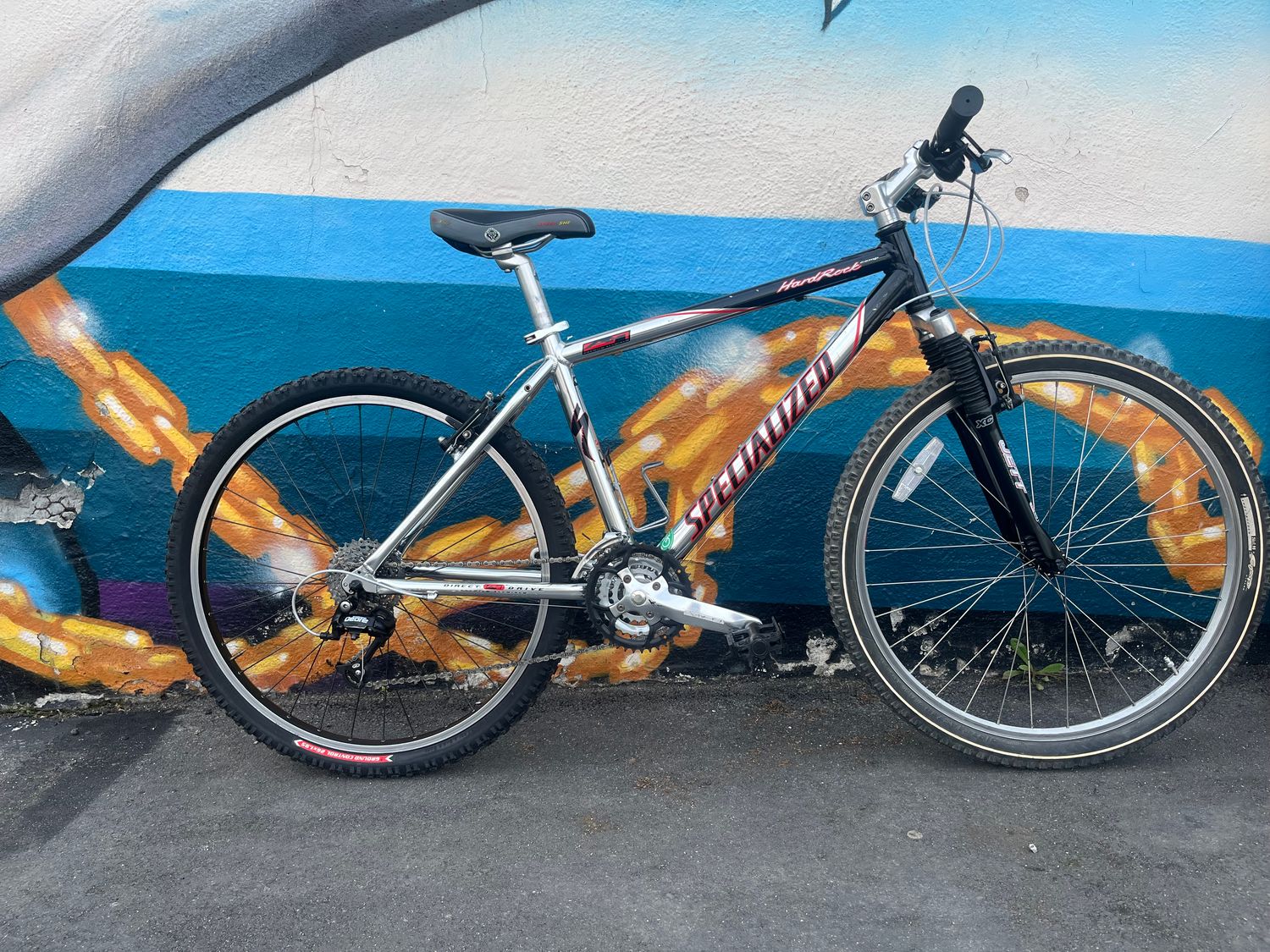 used Specialized Hardrock black/silver/red, medium 17&quot;