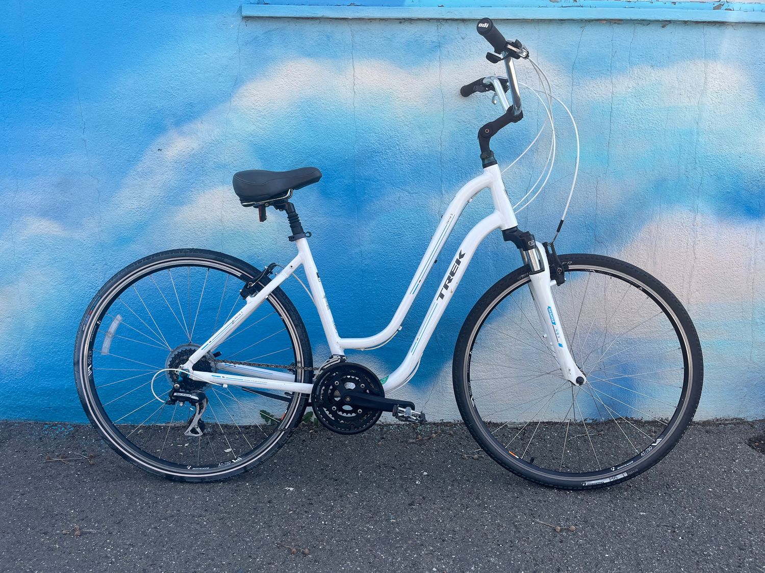 used Trek Verve 3, white, large 19&quot;