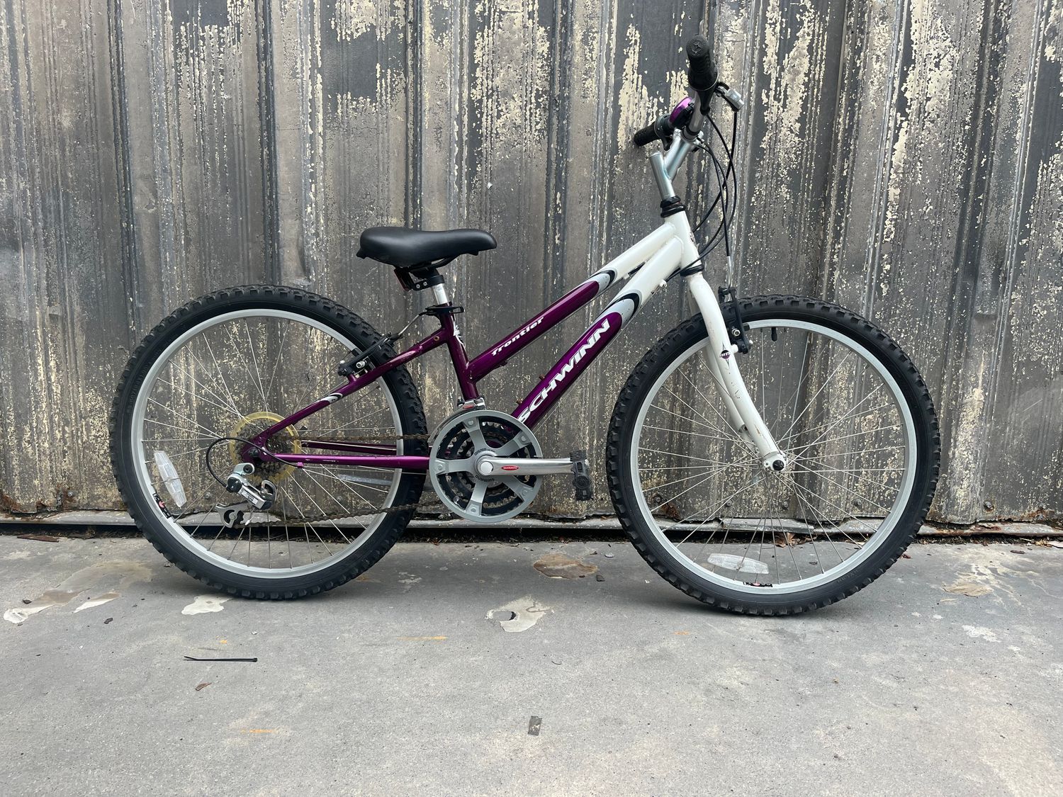 used Schwinn Frontier white/purple, as-is