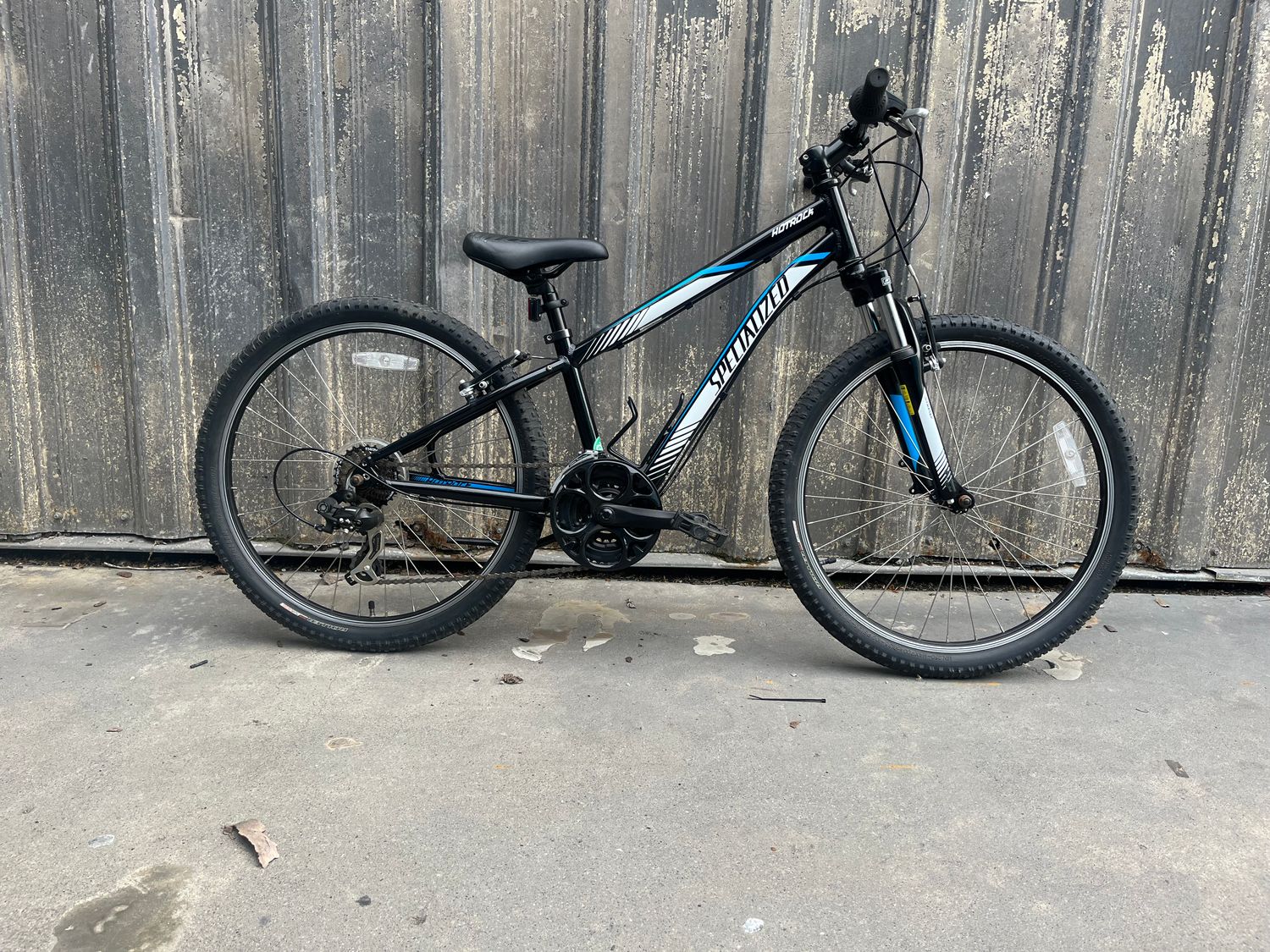 used Specialized Hotrock, black/white/blue, as-is