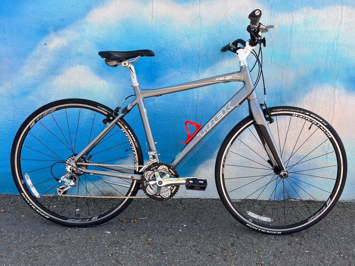 used Trek 7.6FK, silver, 20&quot; large