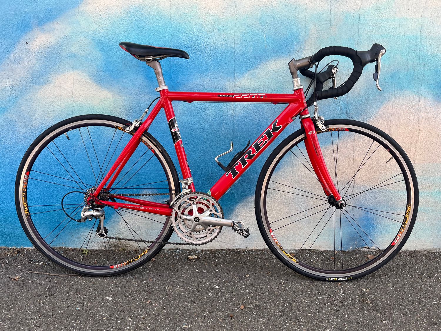 used Trek 2200, red, 54cm, as-is