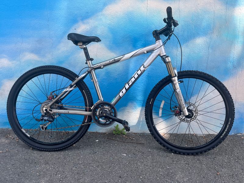 used Giant Rainier, silver/white/gray,  as-is