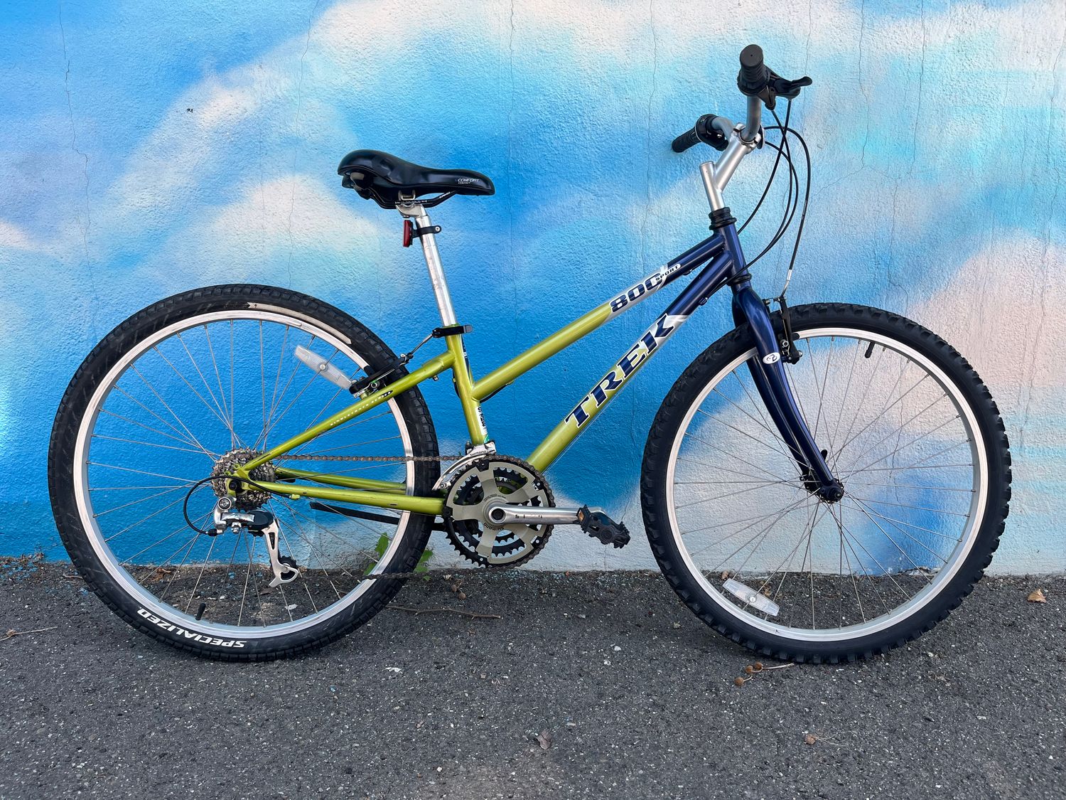 used Trek 800 Sport, blue/silver/green, small