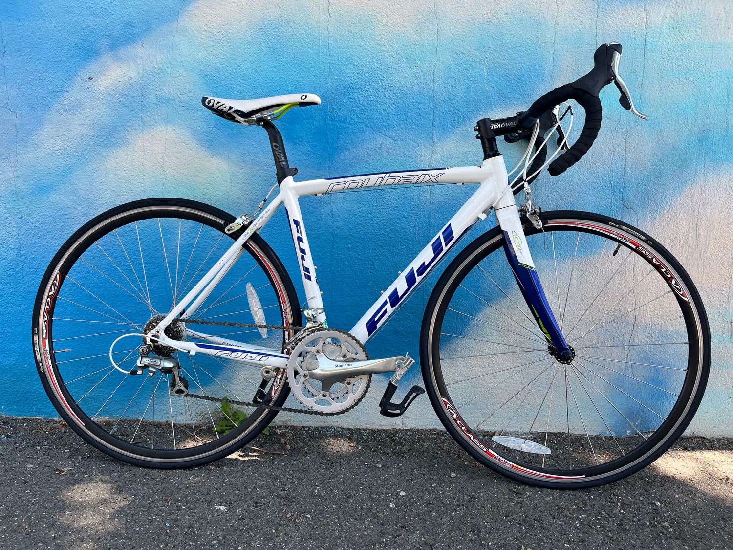 used Fuji Roubaix, white/navy, 50cm