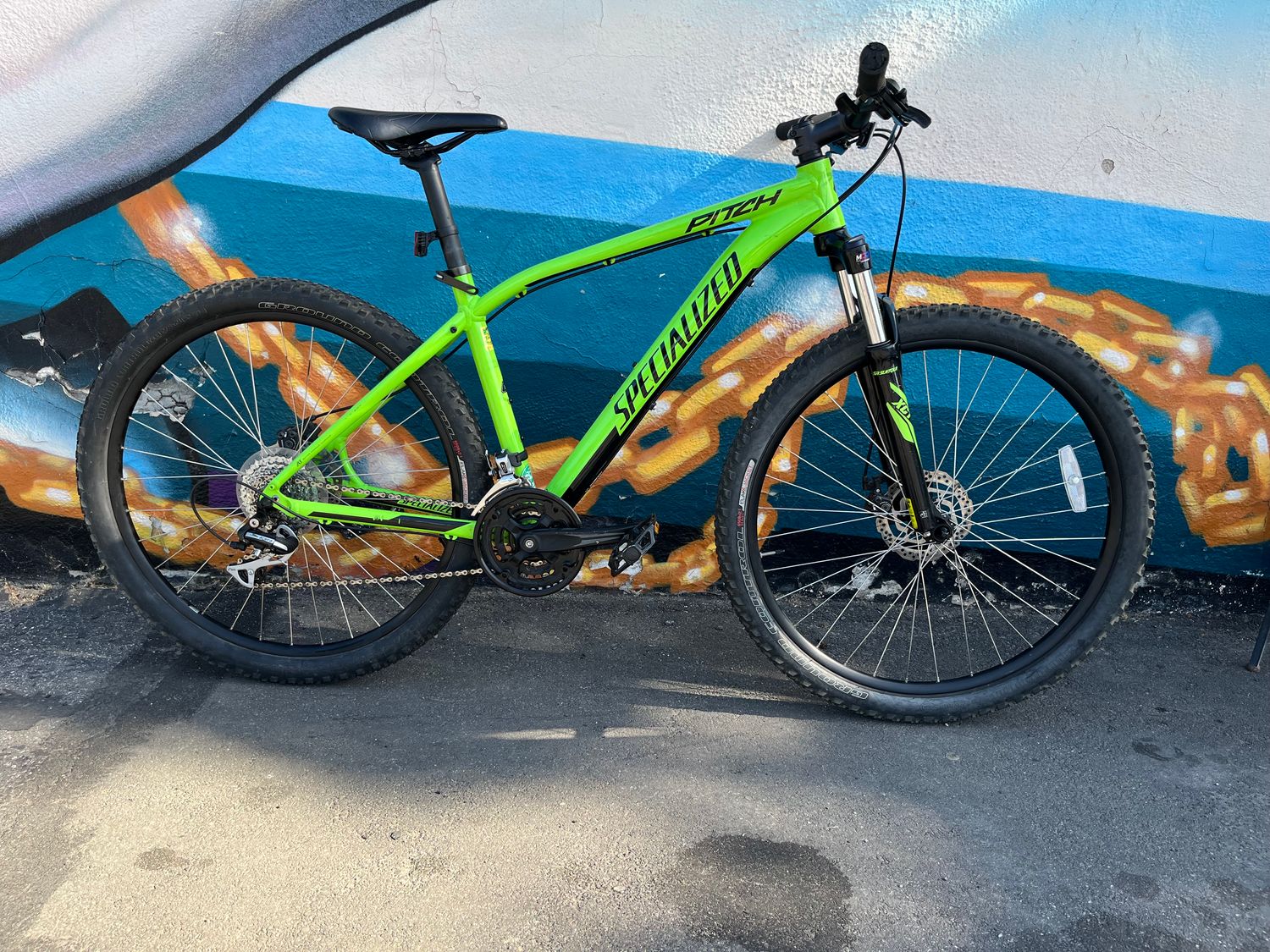 used Specialized Pitch disc 27.5, green/black, medium