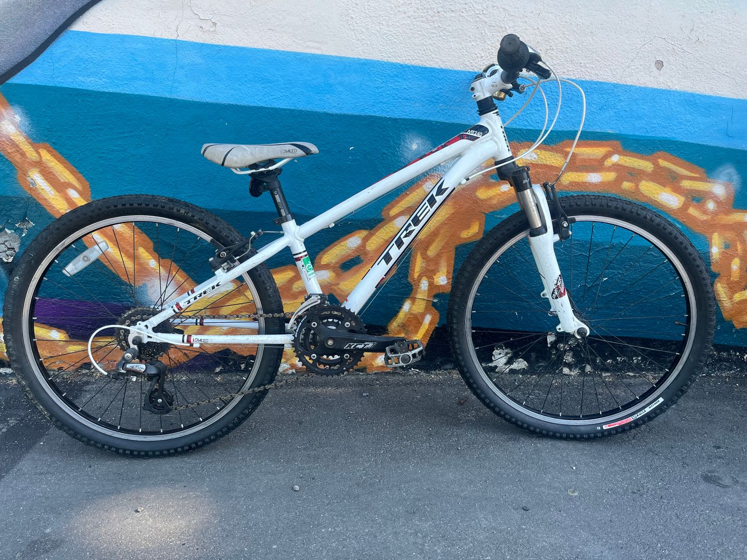 used Trek MT240, white/black/red, as-is