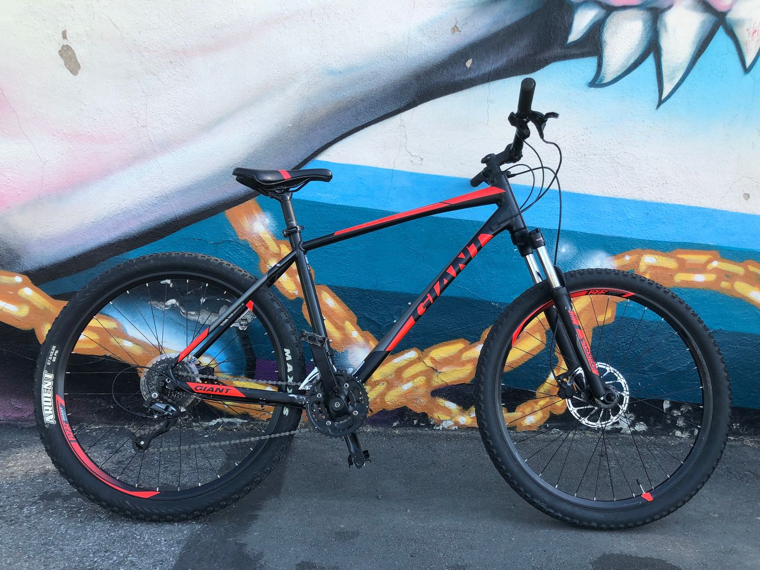 used, Giant Talon 3, black/red/silver, large