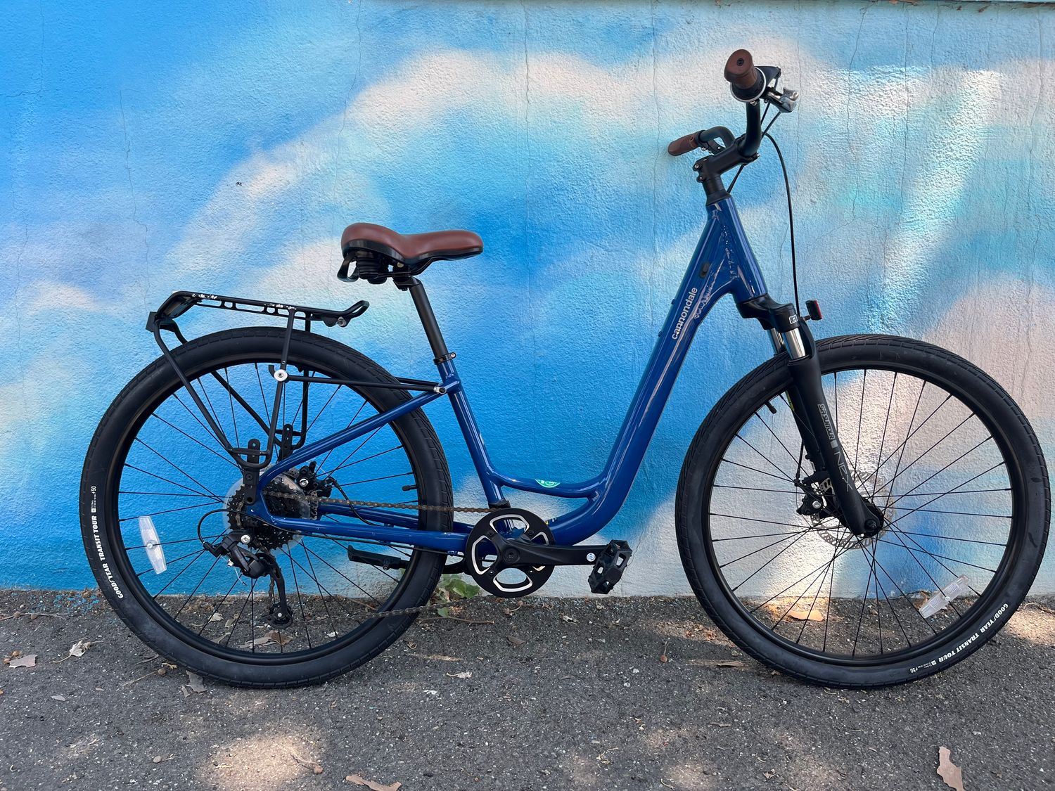 used: Cannondale Adventure 2, blue, small