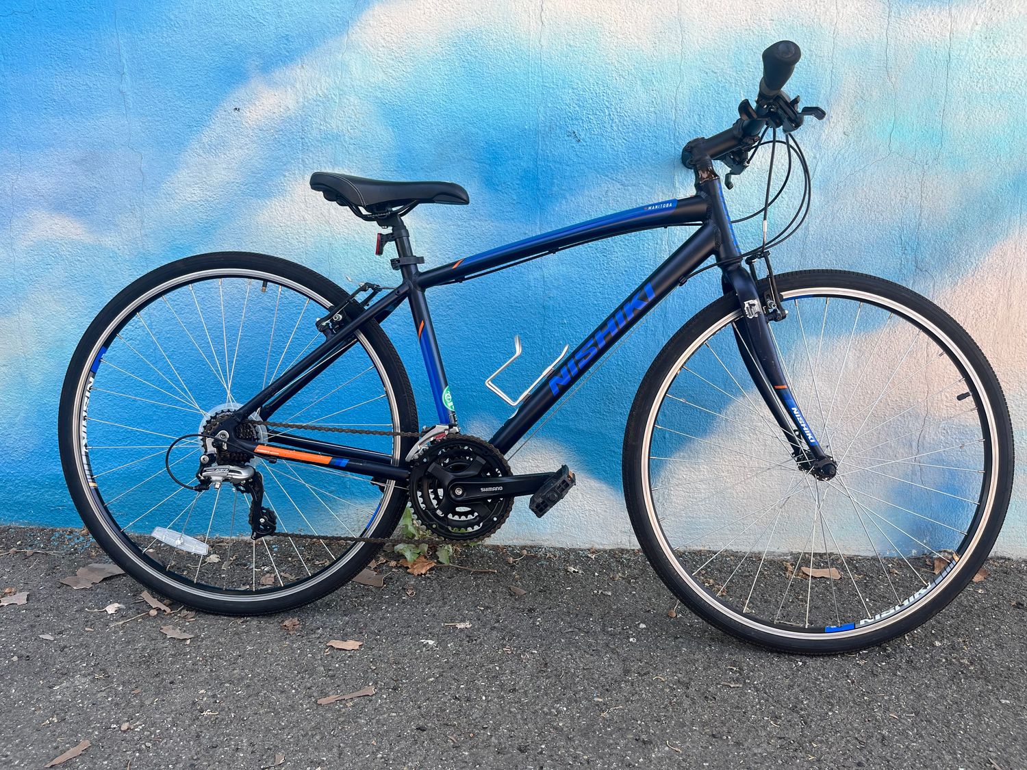 used Nishiki Manitoba, black/blue, medium