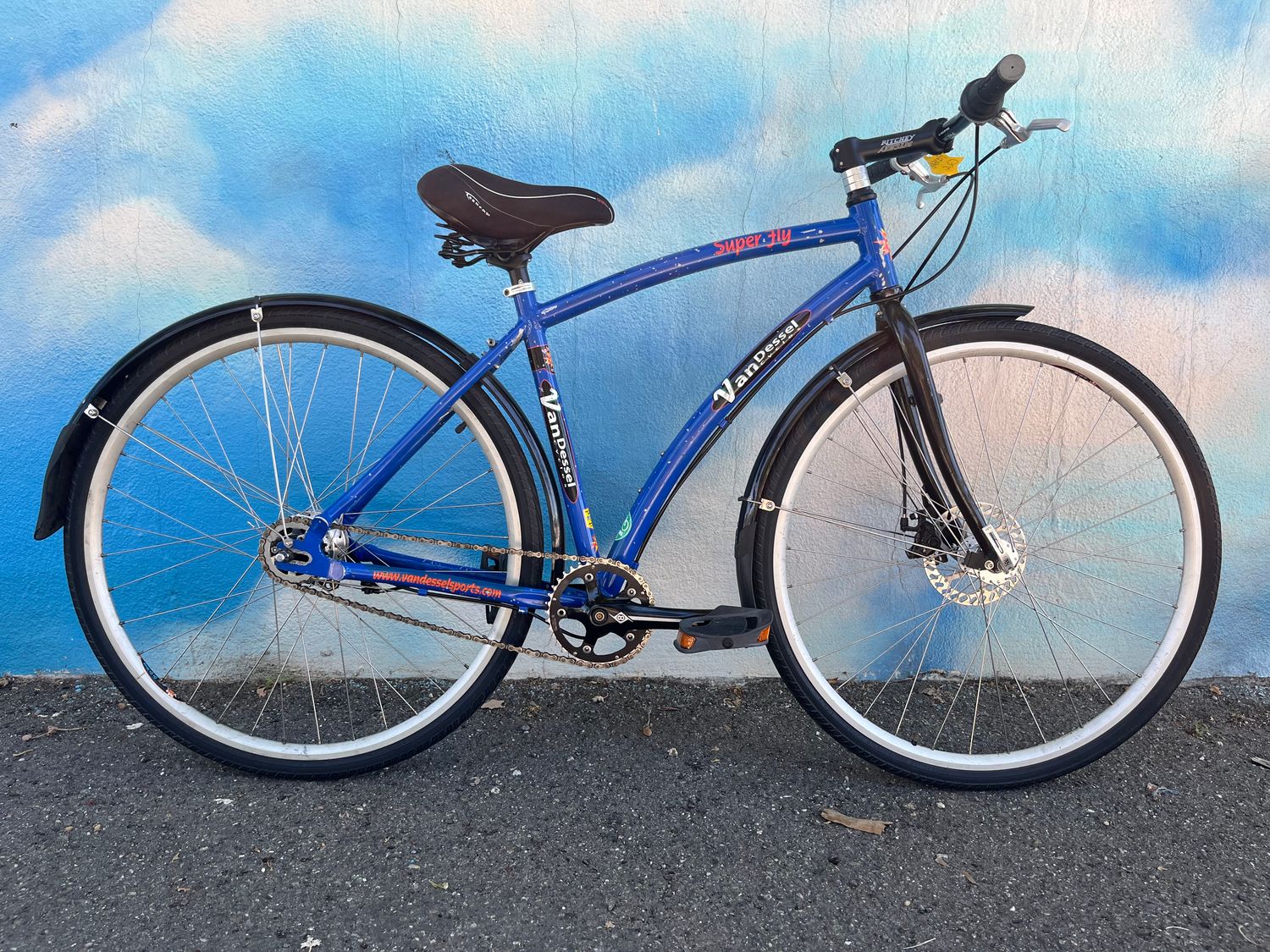 used Van Dessel Superfly, blue/orange, medium