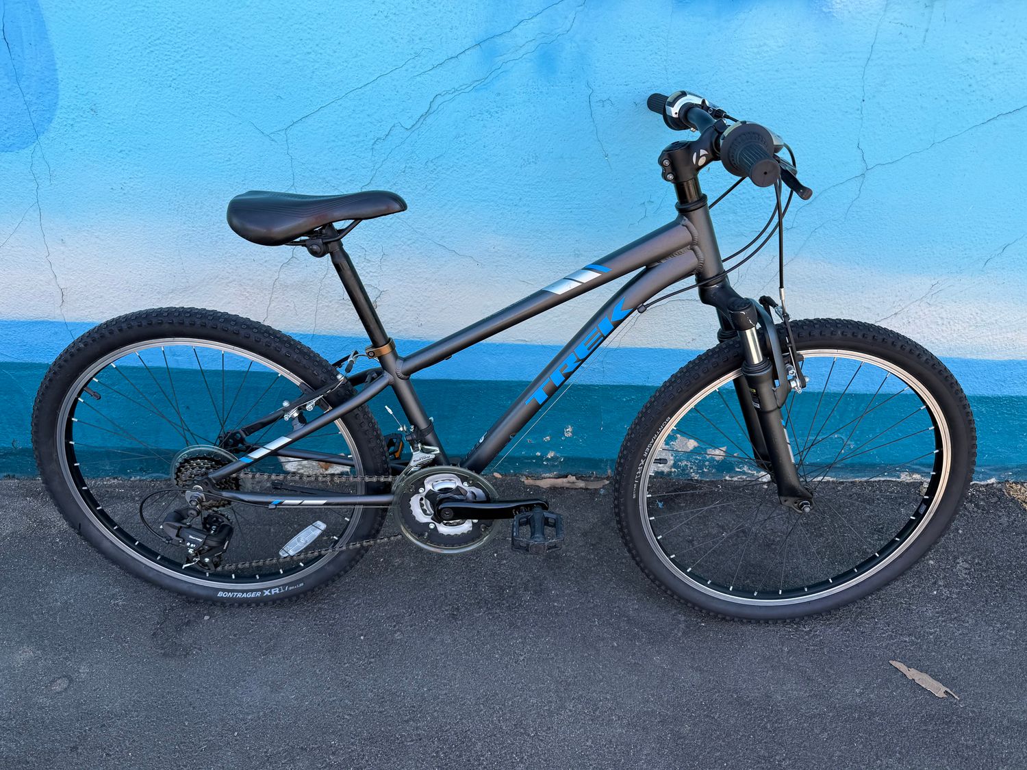 Used Trek Precaliber Gray Small