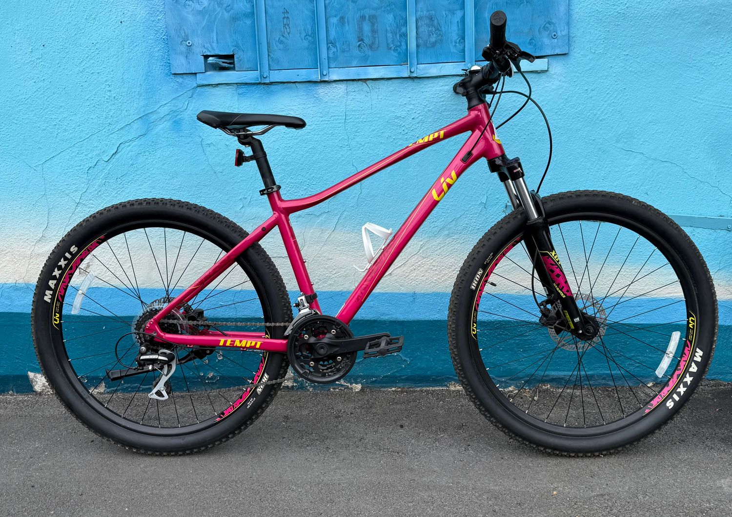 Used Liv TEmpt 27.5 MTB Rose
